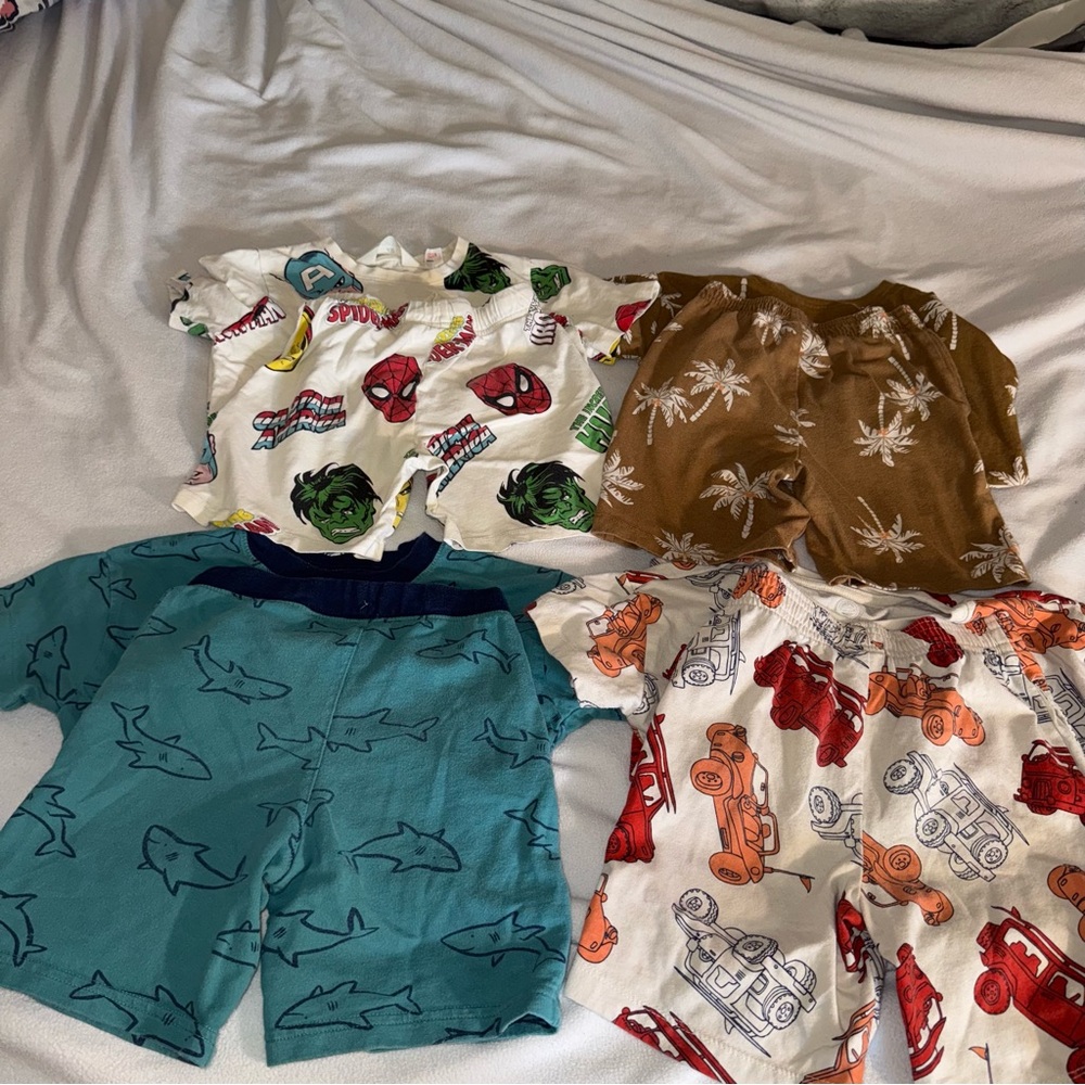 Boys size 5 Matching Set of shirt and shorts BUNDLE of 4 - Picture 2 of 6
